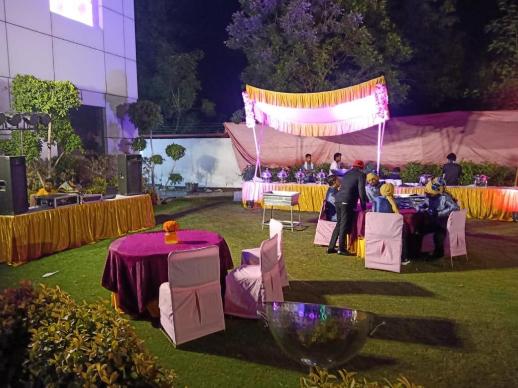 Hotel Sourav Park Inn Agra Agra  Exterior foto